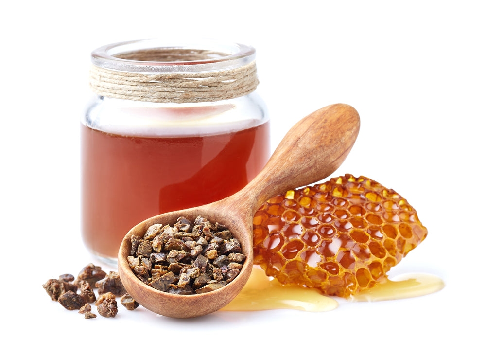 Dried propolis with comb honey
