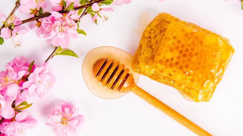 Manuka Honey for Acne: Does It Work for Breakouts?